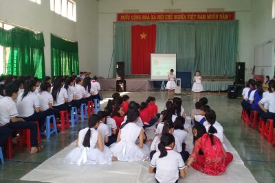 Hoạt động ngoài giờ lên lớp chủ điểm tháng 3 “Tiến bước lên đoàn”.